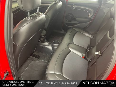 Used 2022 MINI Cooper 4-Door Hardtop image 36