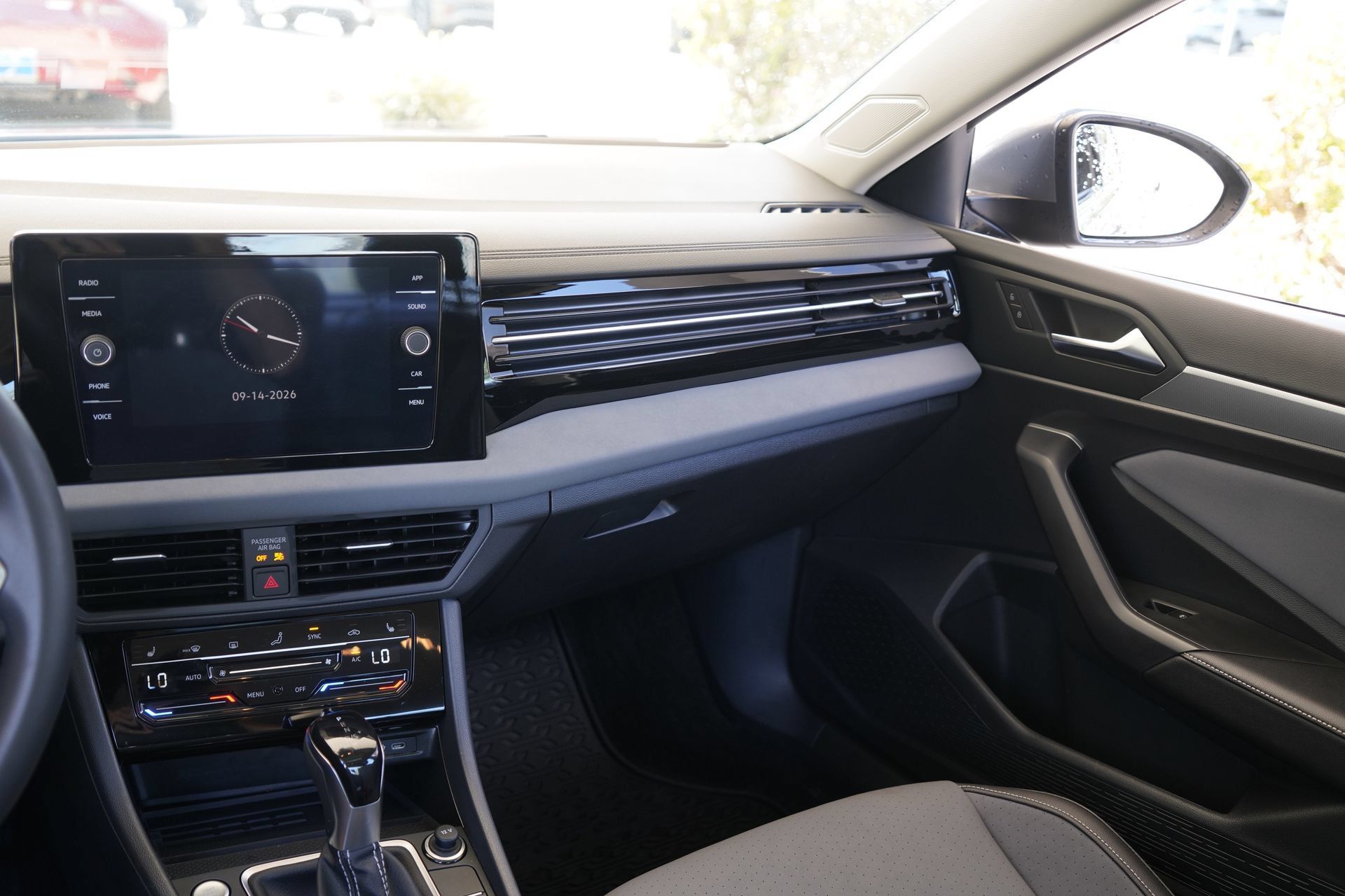 Certified 2026 Volkswagen Jetta SE FWD image 27