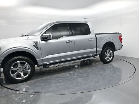 Used 2023 Ford F150 Lariat w/ Max Trailer Tow Package image 4
