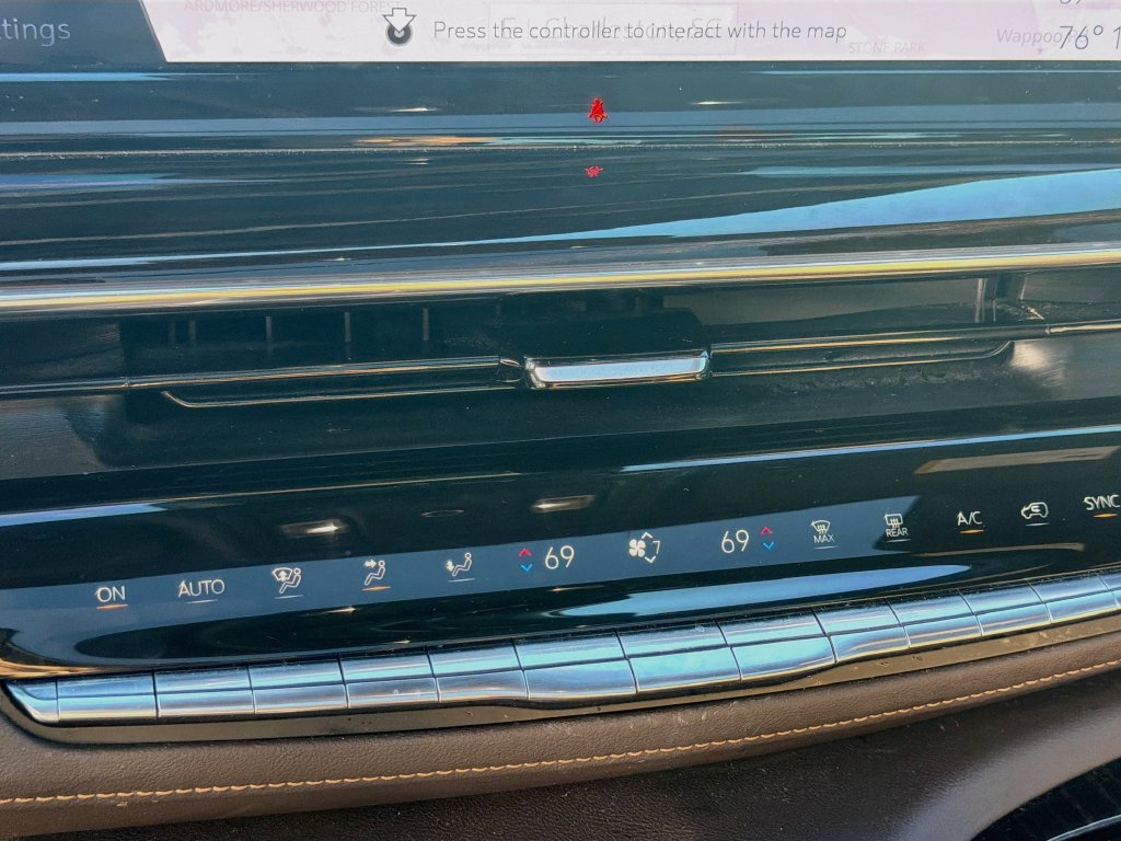 Used 2022 Cadillac Escalade ESV Premium Luxury RWD image 20