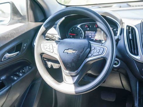 Used 2020 Chevrolet Equinox LT FWD image 14