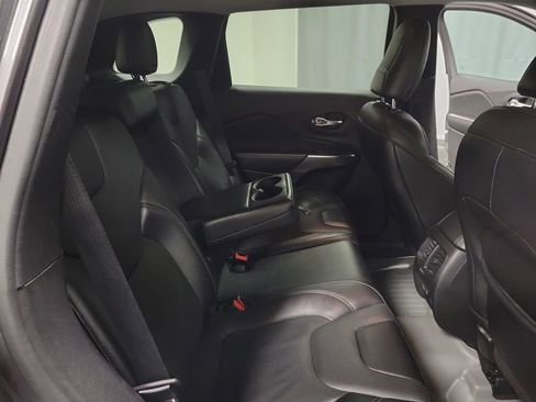 Used 2022 Jeep Cherokee Latitude Lux image 20