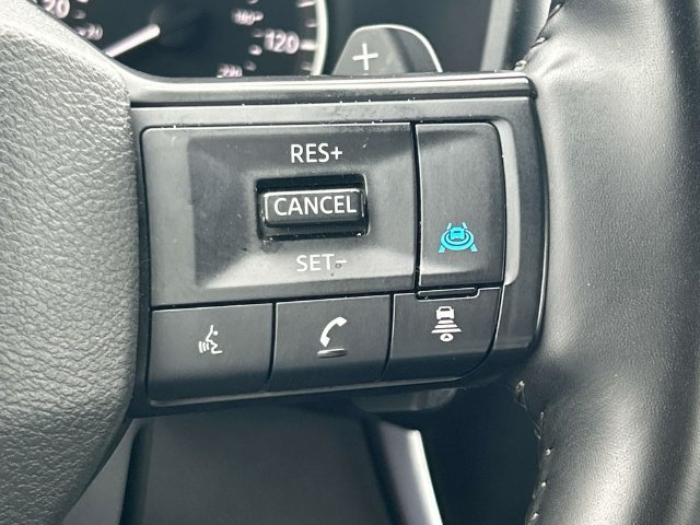Certified 2025 Nissan Rogue SV AWD/4WD image 30