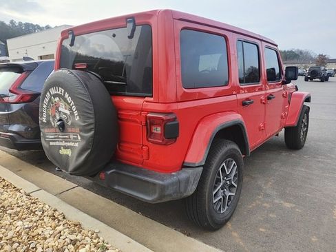 Used 2024 Jeep Wrangler Sahara w/ Technology Group image 7