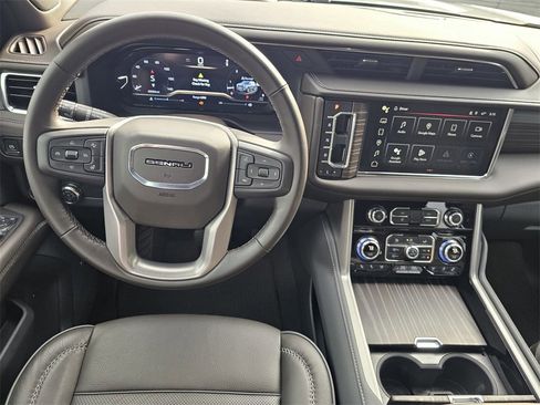 Used 2024 GMC Yukon Denali image 21