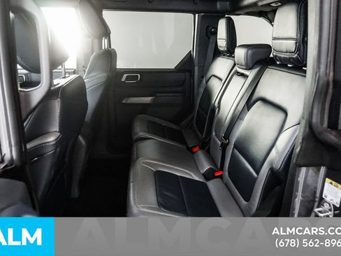 Used 2023 Ford Bronco Outer Banks AWD/4WD image 17