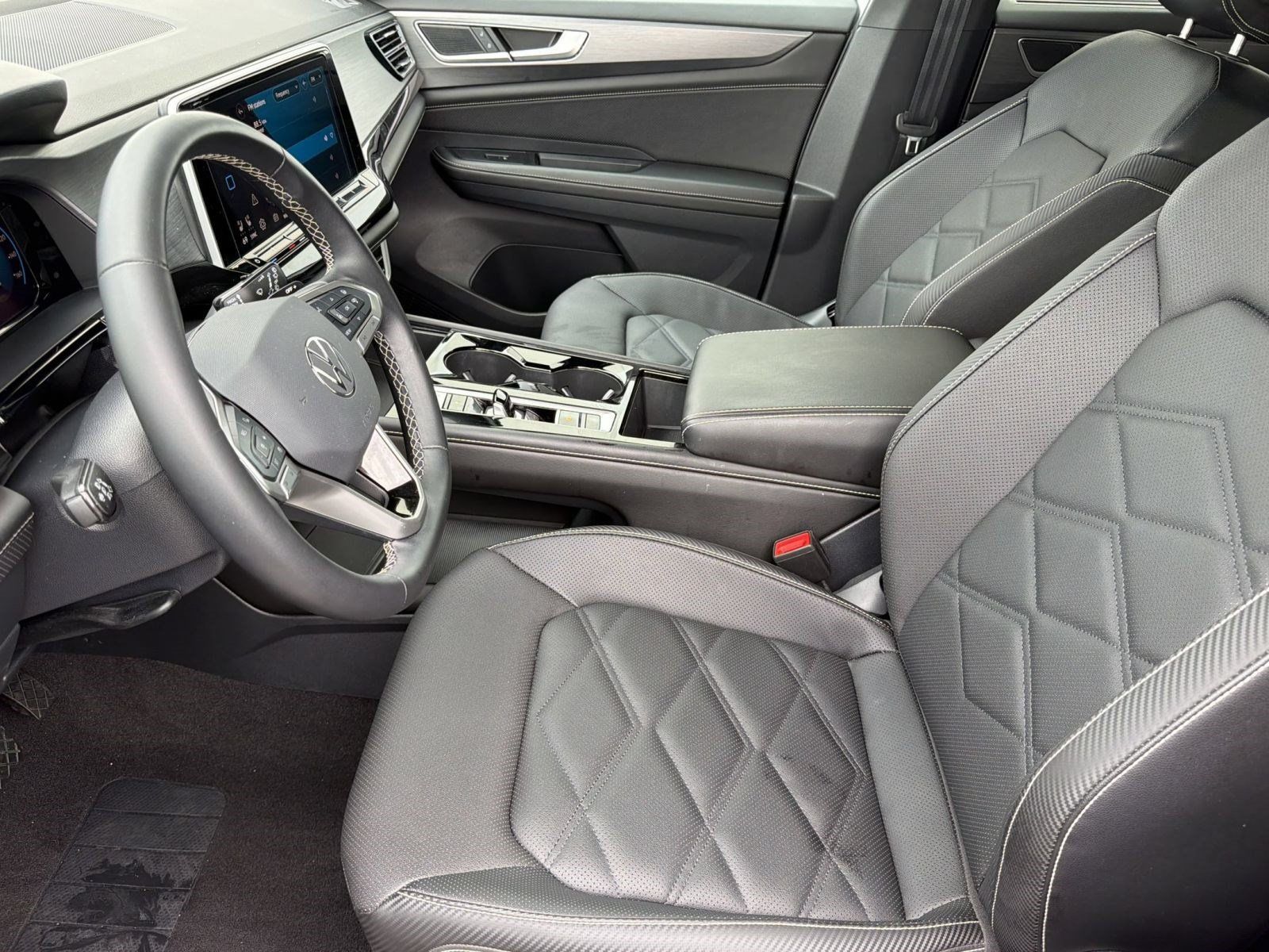 Used 2026 Volkswagen Atlas Cross Sport SE FWD image 5
