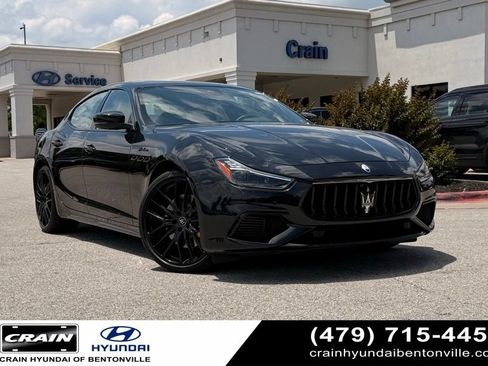 Used 2023 Maserati Ghibli Modena Q4 AWD/4WD image 1
