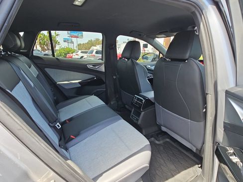 Used 2023 Volkswagen ID.4 Pro RWD image 11