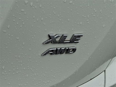 Used 2018 Toyota RAV4 XLE image 30