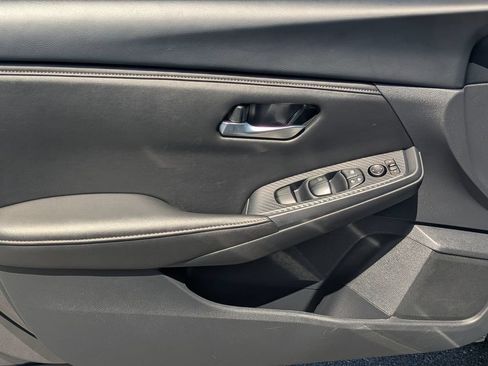 Certified 2025 Nissan Sentra SV FWD image 10