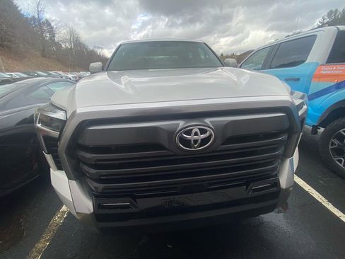 Used 2025 Toyota Tundra Limited image 10