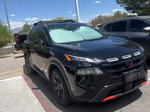 Certified 2025 Nissan Rogue SV AWD/4WD image 1