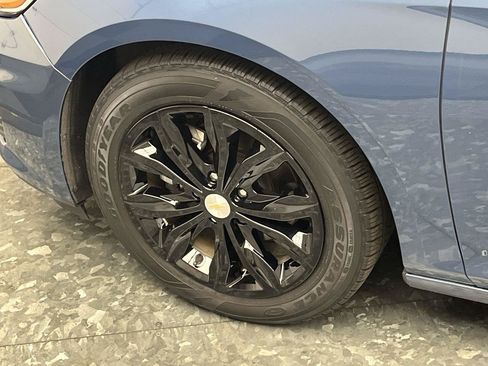 Used 2024 Chevrolet Malibu LT FWD image 30