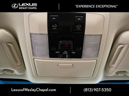 Used 2023 Lexus GX 460 Premium w/ Accessory Package AWD/4WD image 37