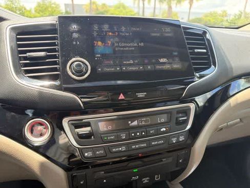 Used 2019 Honda Pilot Touring image 35
