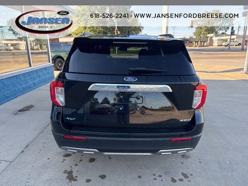 Used 2023 Ford Explorer XLT w/ Equipment Group 202A image 5