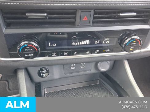 Used 2025 Nissan Rogue SV FWD image 20