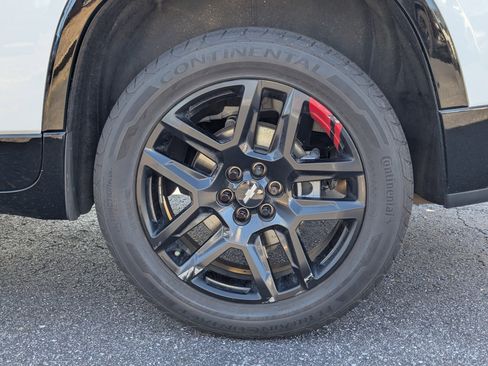 Used 2020 Chevrolet Traverse Premier w/ Redline Edition image 11