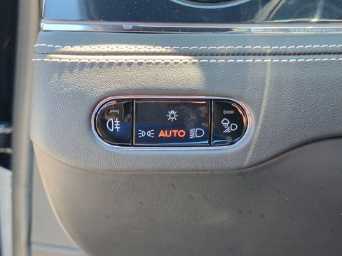 Used 2021 Bentley Flying Spur V8 AWD/4WD image 25