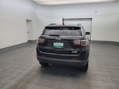 Used 2017 Jeep Compass Latitude w/ Popular Equipment Group FWD image 7