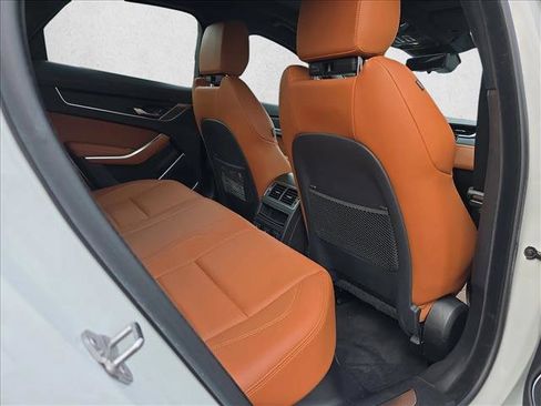 Certified 2024 Jaguar XF R-Dynamic SE image 11