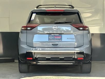 Used 2025 Nissan Rogue Platinum w/ Platinum Premium Package
