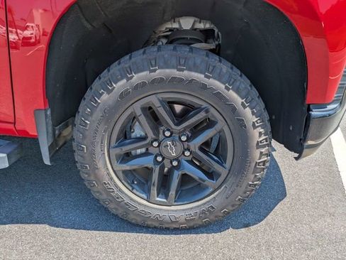 Used 2020 Chevrolet Silverado 1500 LT Trail Boss image 11