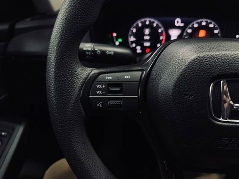 Used 2024 Honda Accord EX image 22