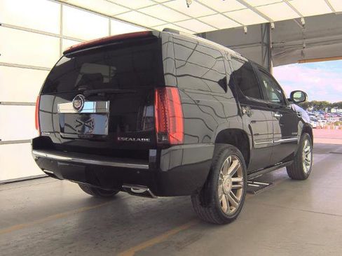Used 2014 Cadillac Escalade Platinum image 6
