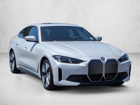New 2026 BMW i4 xDrive40i w/ Premium Package AWD/4WD image 6