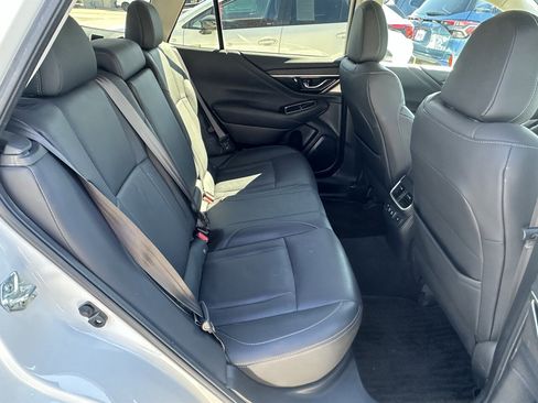 Used 2022 Subaru Outback Limited image 11