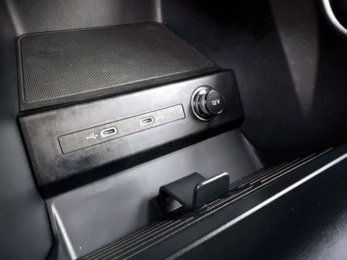 Used 2025 Audi Q4 e-tron Premium w/ Convenience Package image 22