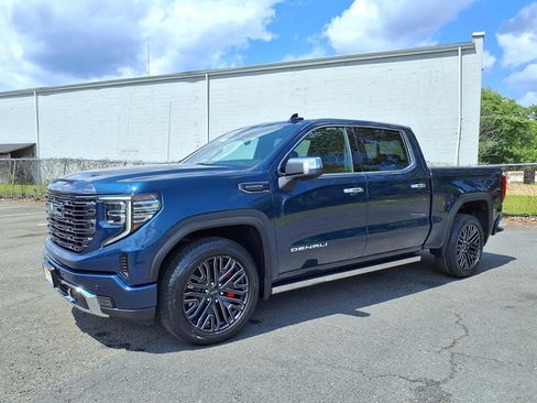 Certified 2022 GMC Sierra 1500 Denali Ultimate AWD/4WD image 3