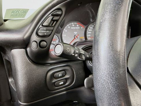 Used 2001 Chevrolet Corvette Convertible w/ Preferred Equipment Group2 image 10