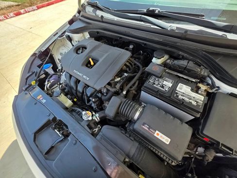 Used 2018 Hyundai Elantra Value Edition FWD image 29