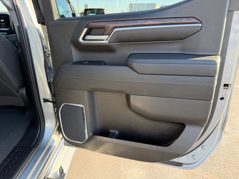 Used 2024 GMC Sierra 1500 SLT w/ SLT Premium Package image 21