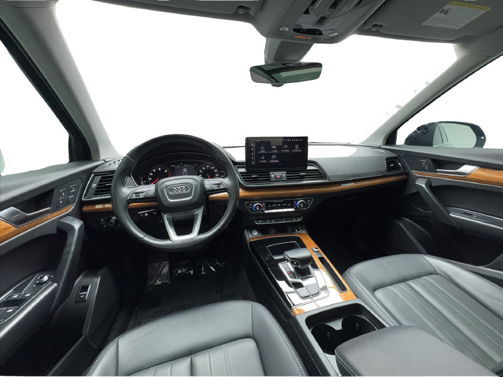 Used 2023 Audi Q5 2.0T Premium w/ Convenience Package AWD/4WD image 39
