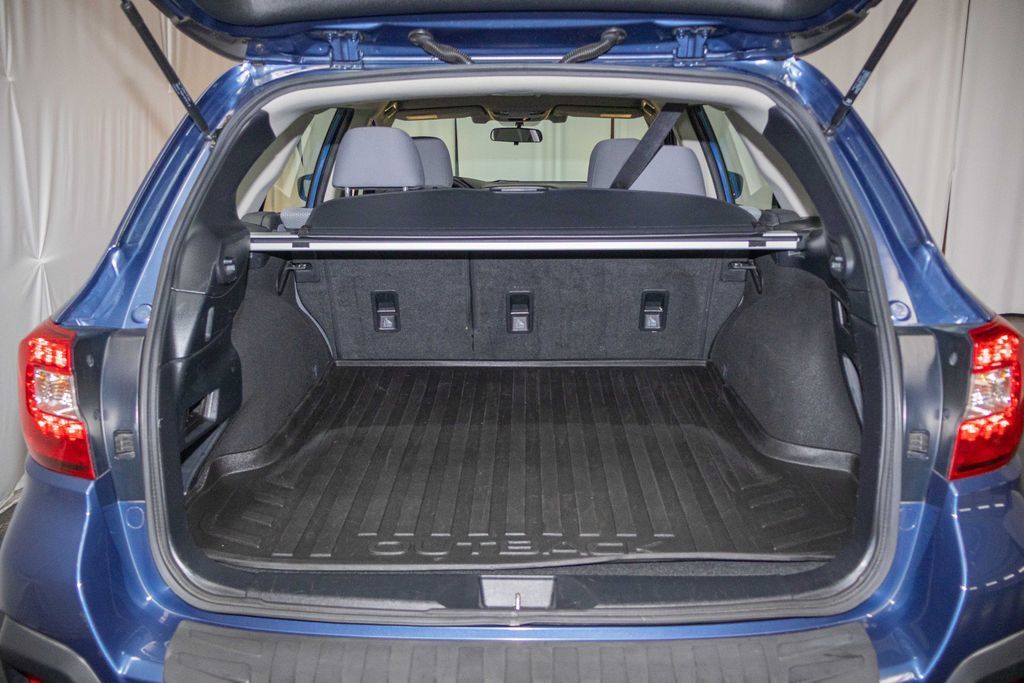 Used 2019 Subaru Outback 2.5i AWD/4WD image 13