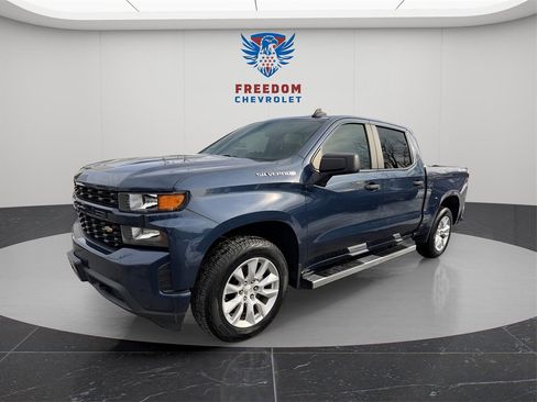 Used 2021 Chevrolet Silverado 1500 Custom image 2
