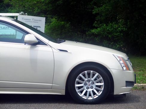 Used 2011 Cadillac CTS Luxury AWD/4WD image 28
