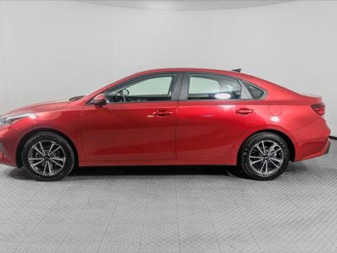 Used 2024 Kia Forte LXS FWD image 3