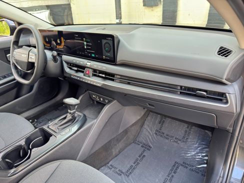 Used 2025 Kia K4 FWD image 13