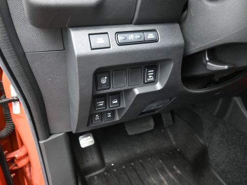 Used 2025 Nissan Frontier PRO-4X w/ Pro Convenience Package image 13