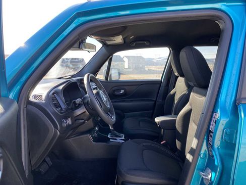 Certified 2022 Jeep Renegade Altitude image 17