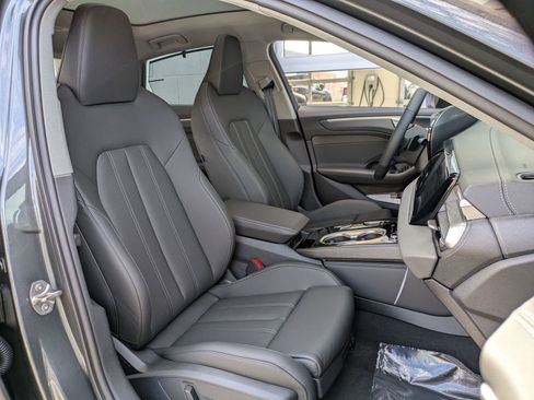 New 2026 Audi A6 Premium Plus AWD/4WD image 10