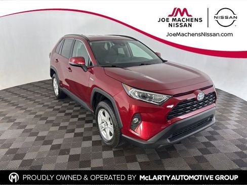 Used 2021 Toyota RAV4 XLE w/ XLE Grade Weather Package AWD/4WD image 1