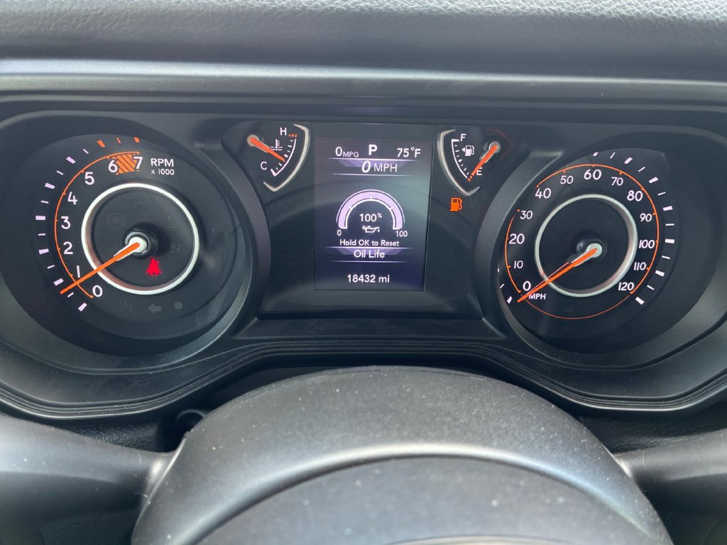 Used 2024 Jeep Wrangler Sport AWD/4WD image 5