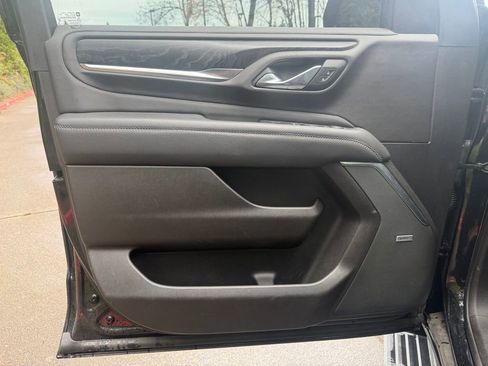 Used 2021 GMC Yukon Denali w/ Denali Ultimate Package image 9