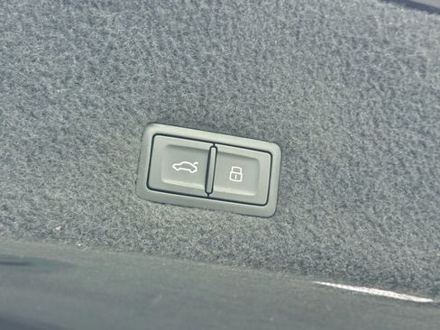 Used 2021 Lamborghini Urus image 71